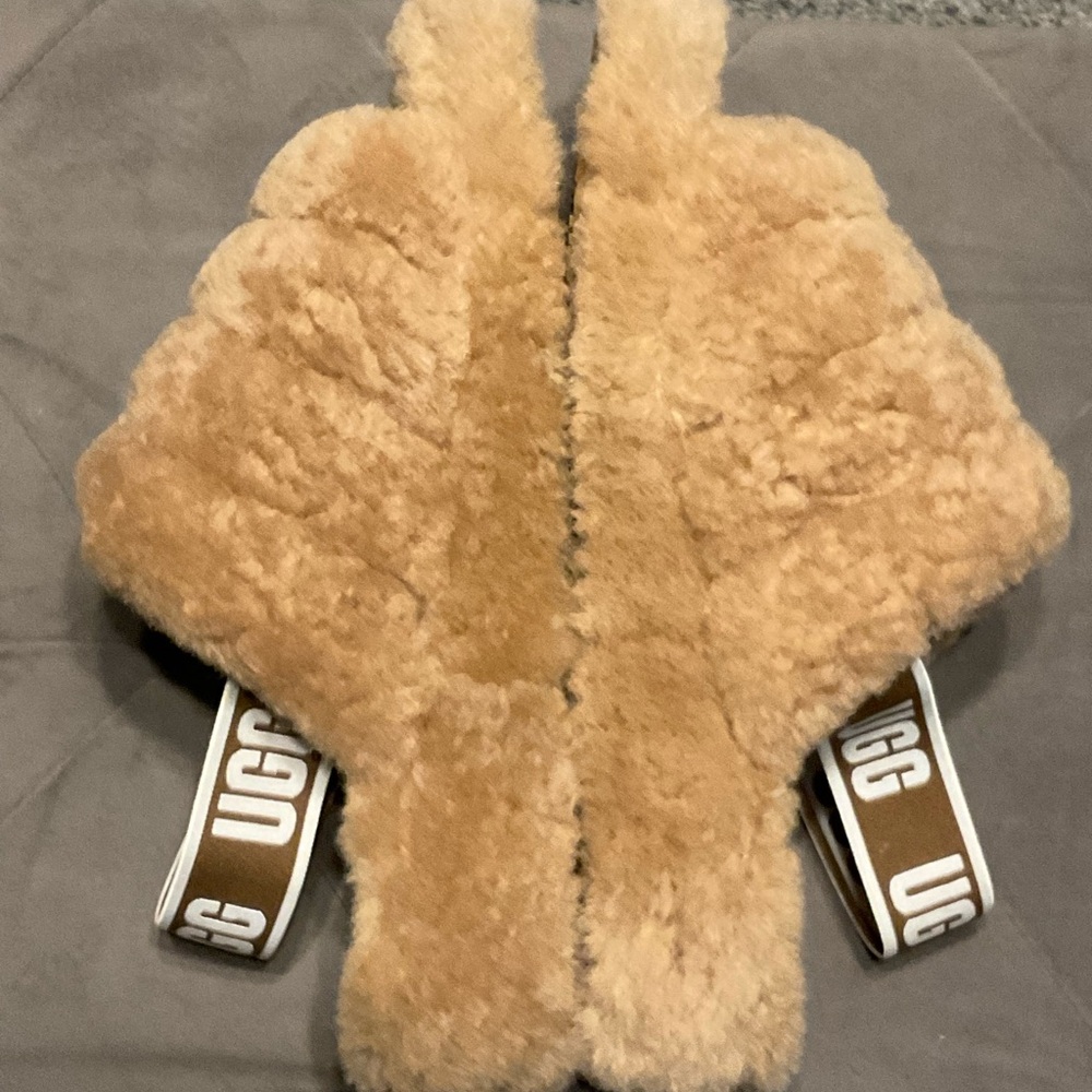 UGG Women’s Slippers in Tan